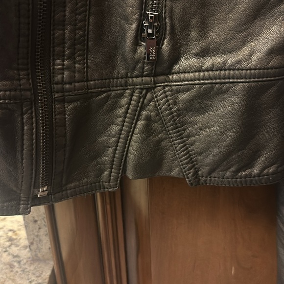 Faux leather diagonal zip biker jacket - Picture 6 of 8